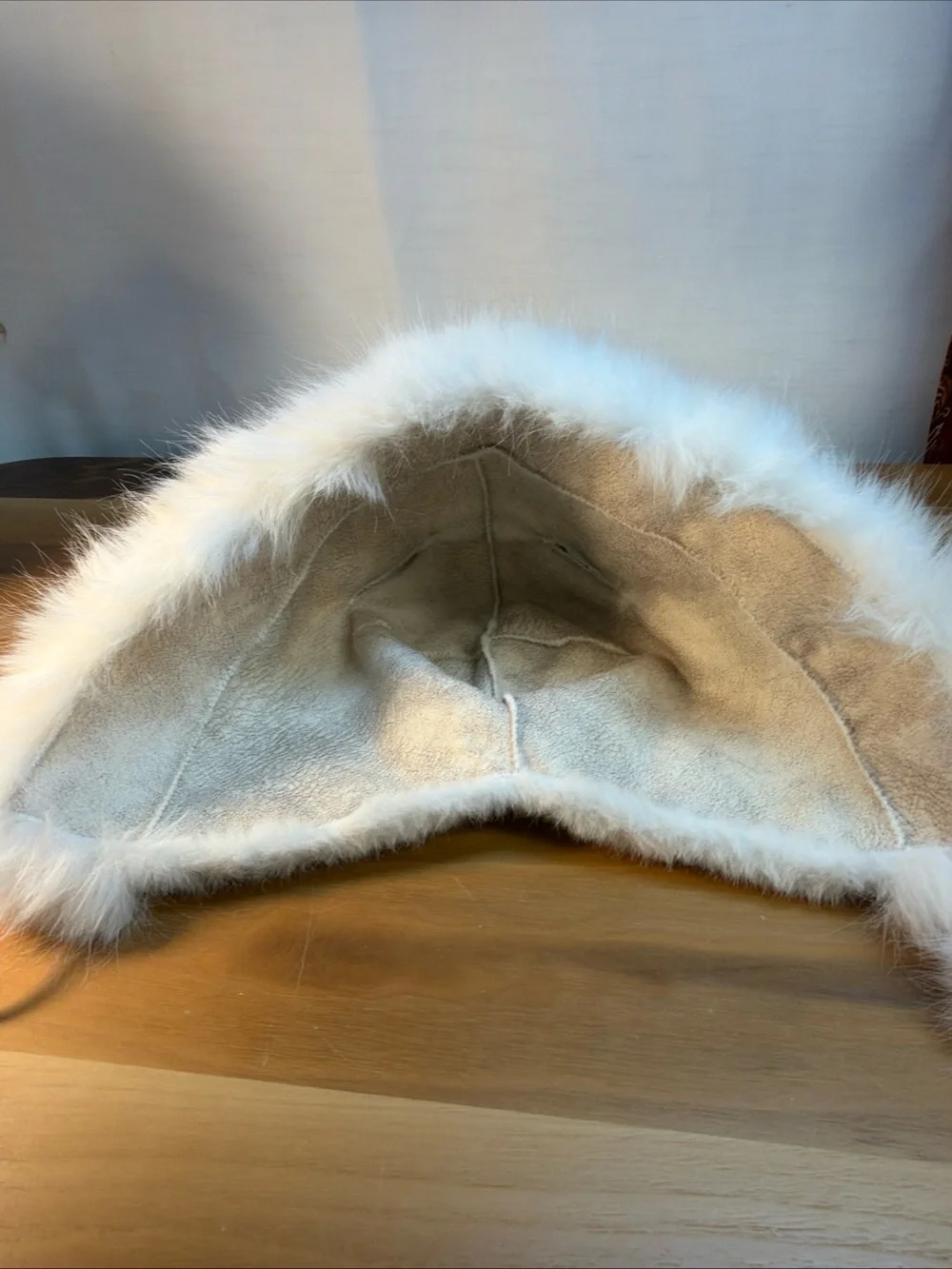 NWOT Faux Mink & Fox 4 Pom Fox Pompoms on top & On Dangling Ear Flap Strings